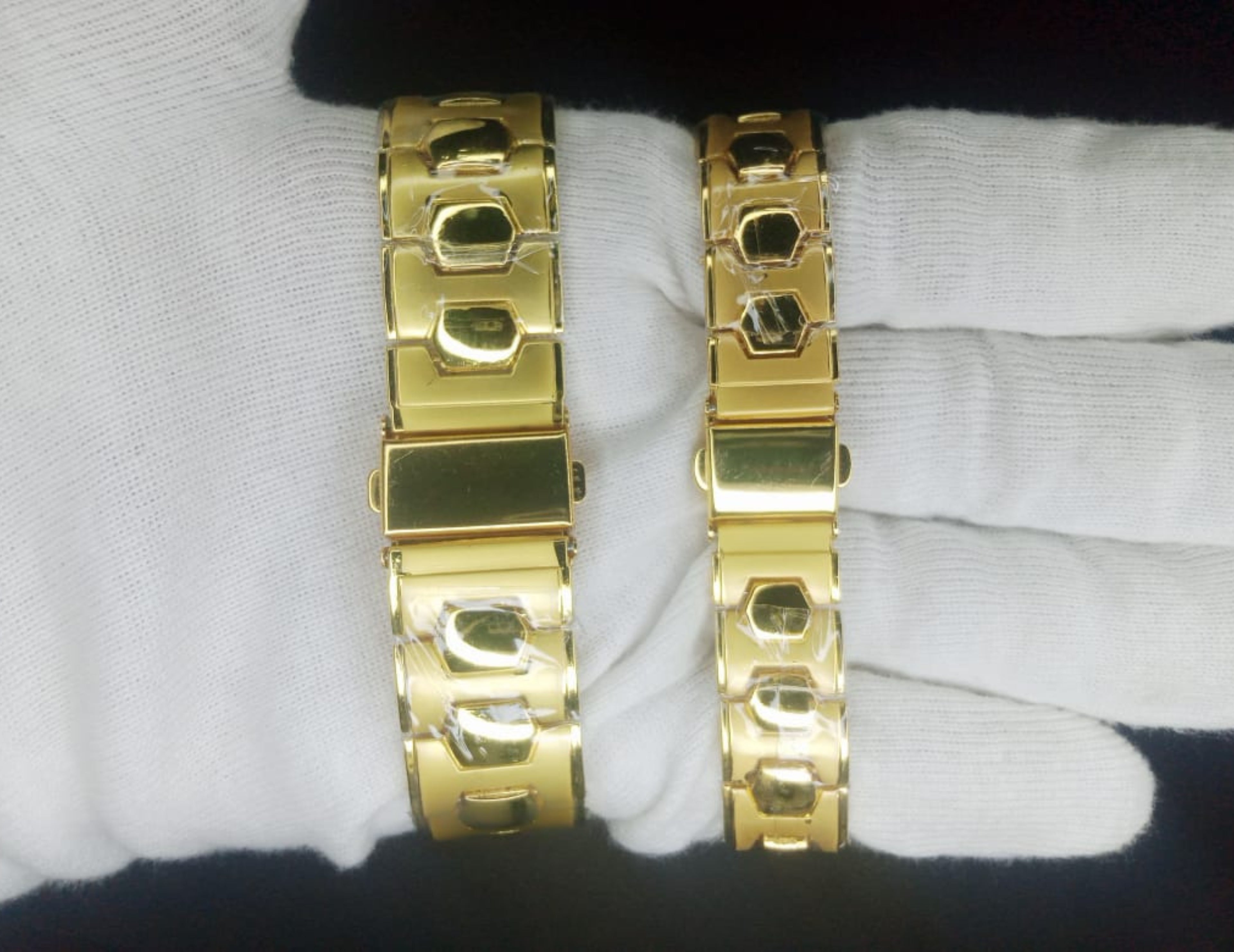 Elegant Black Ring Dial Gold Couple Watch Set (For Him & Her)