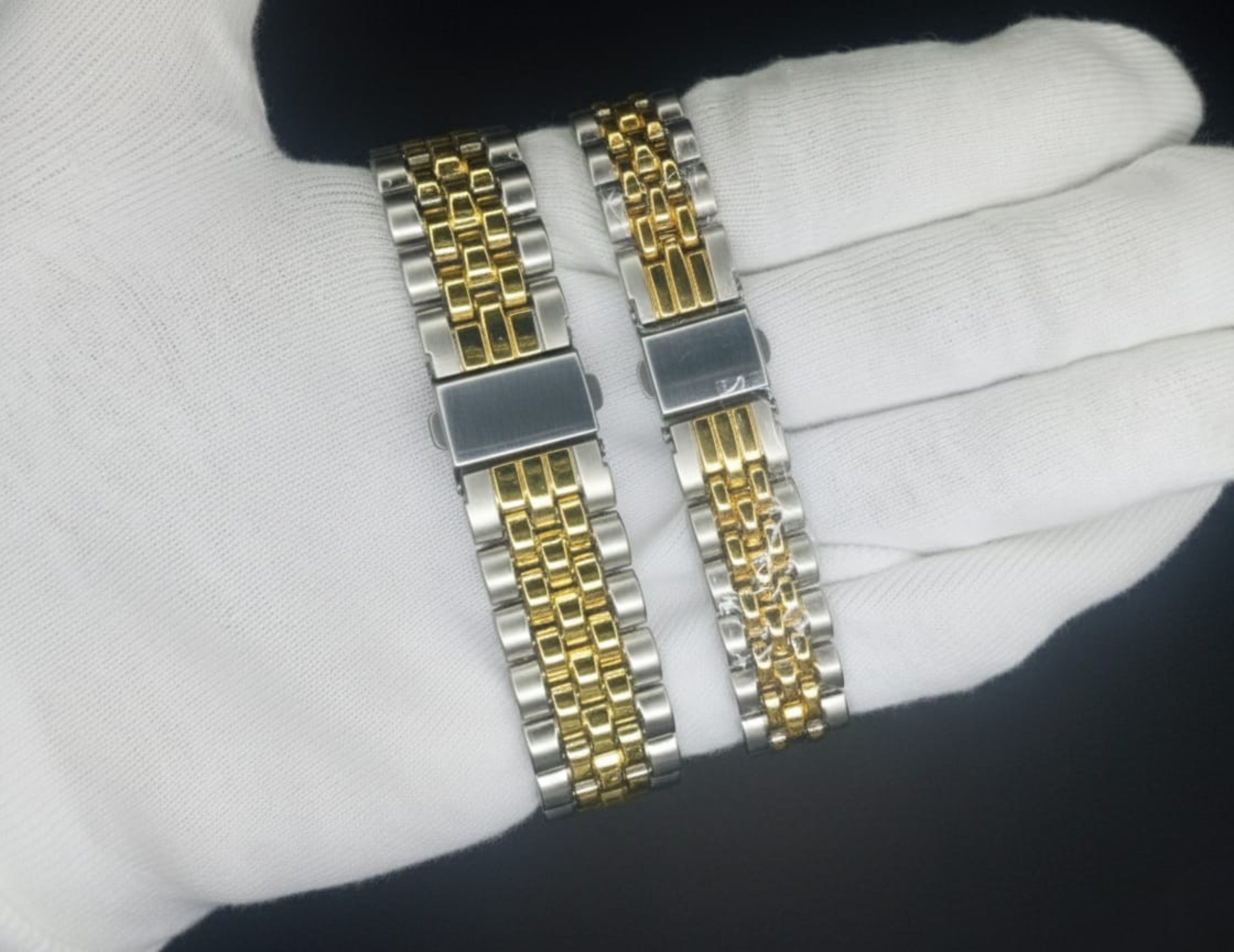 Relax Luxury Gold & Silver Couple Watch Set with Butterfly Lock