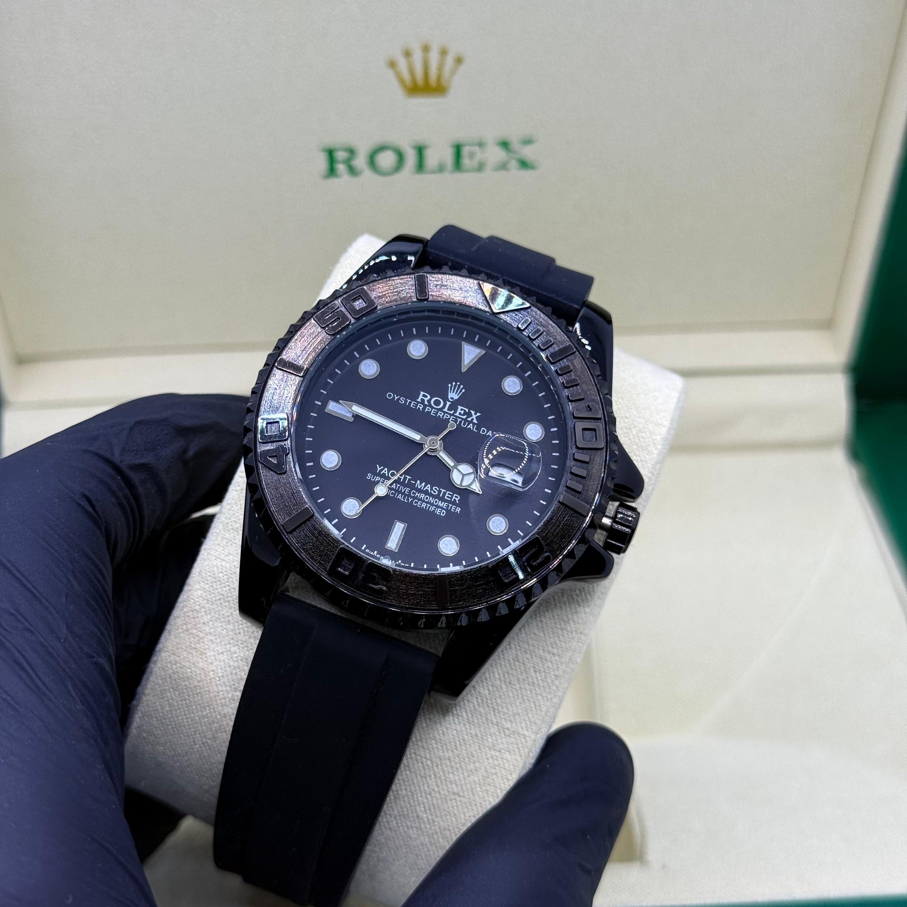 Rolex strap black with black rotaiting dial ⌚
